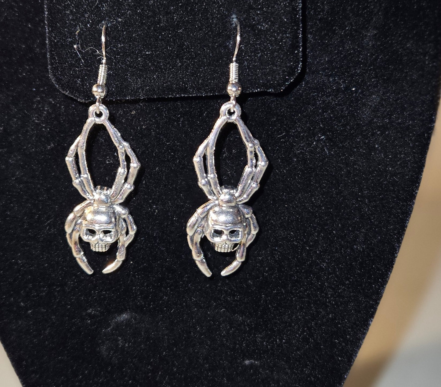 Silver Dangle Spider Skull Face